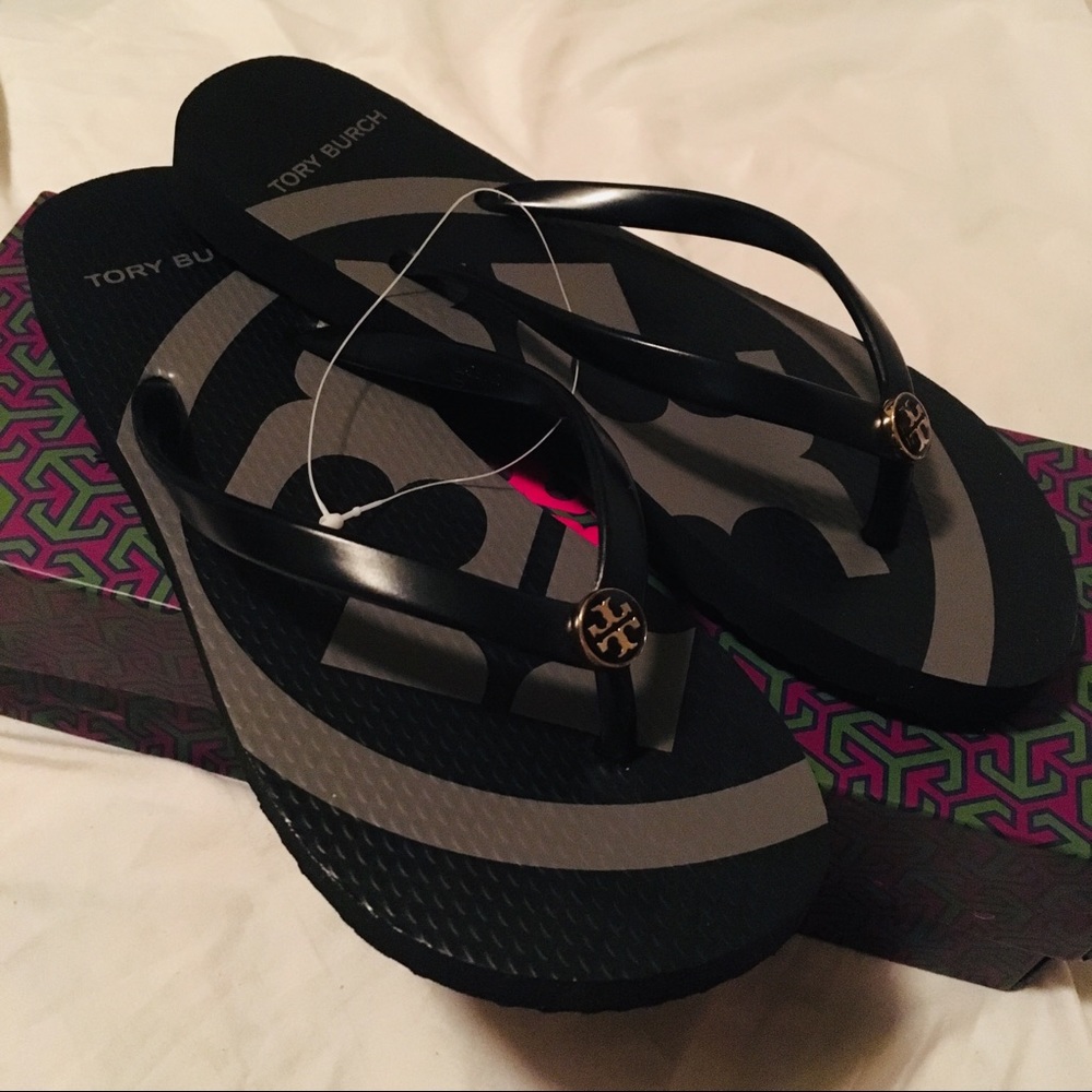 Tory Burch flip flop NWOT